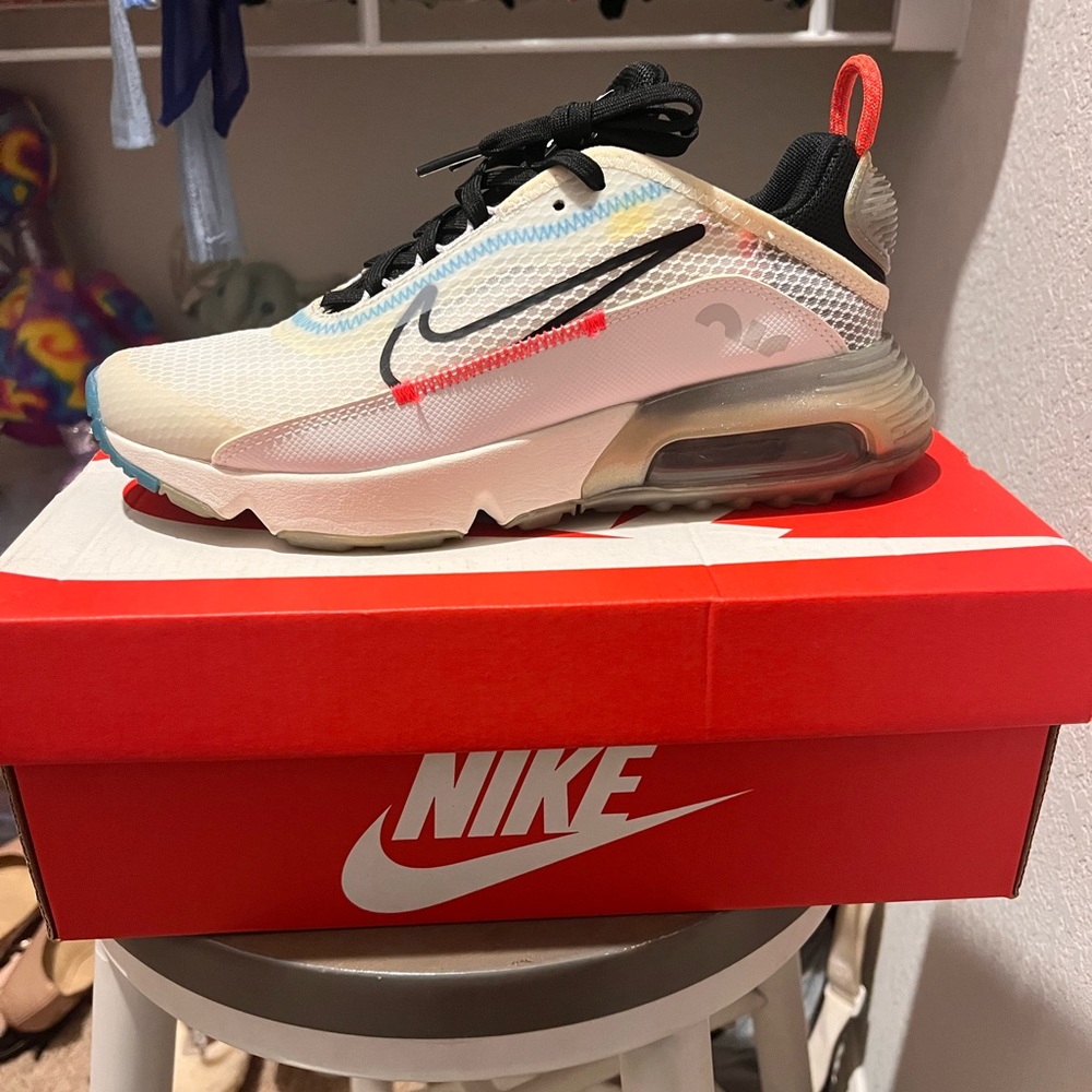 Nike Air Max 2090 Pure Platinum